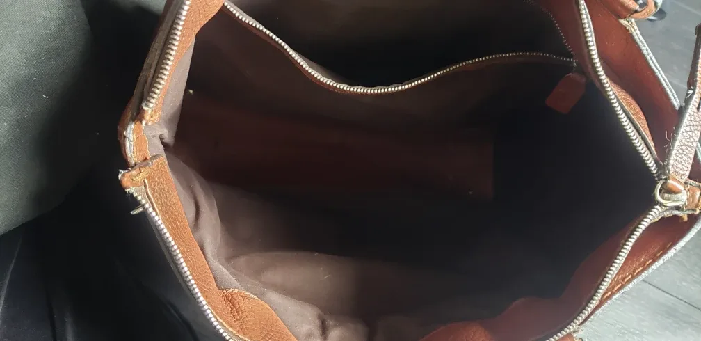 Tods Brown Leather Carryall Tote / Laptop Bag image indicator(4)