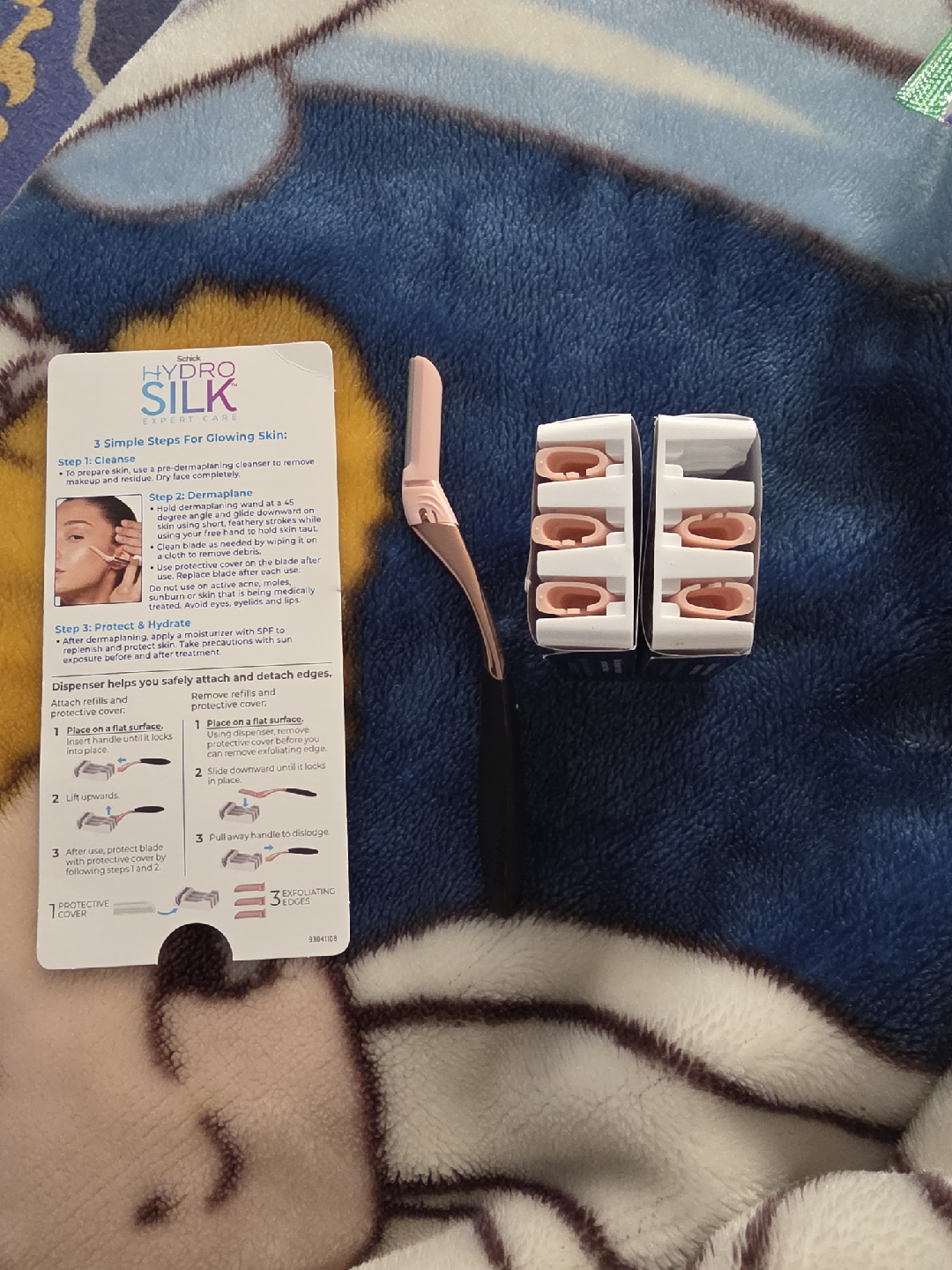 Skin Care, Schick Hydro Silk, Facial Cleanser & Eyelash Curler - photo 3