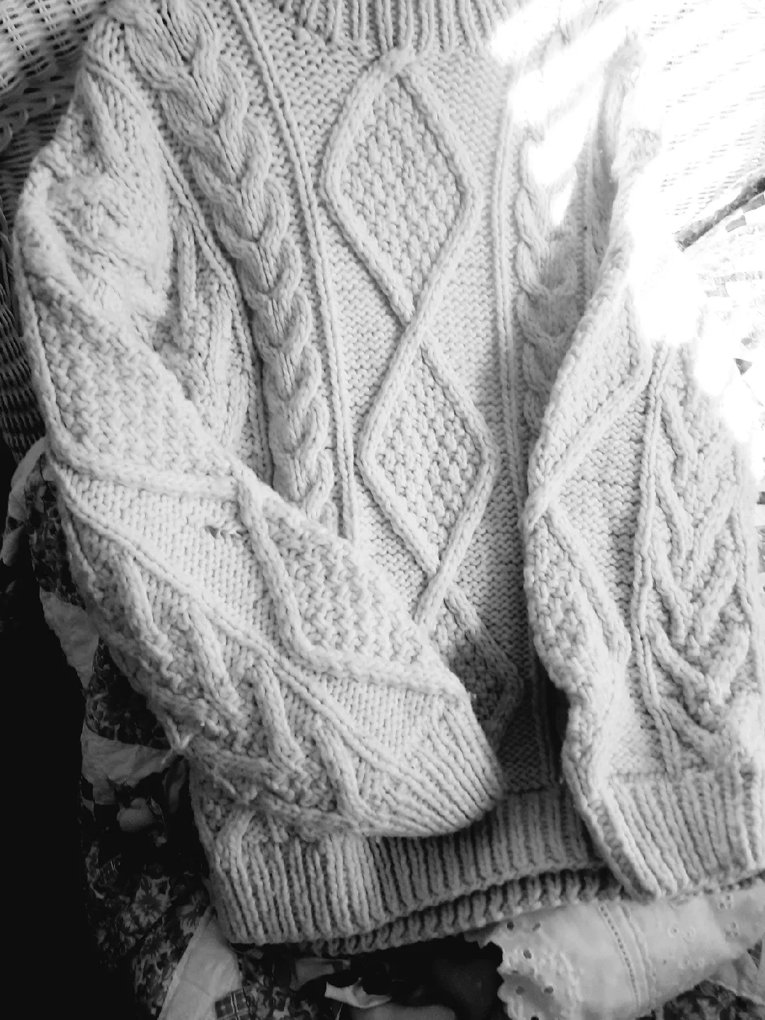 Handknit Cream Cable Knit Sweater image indicator(2)