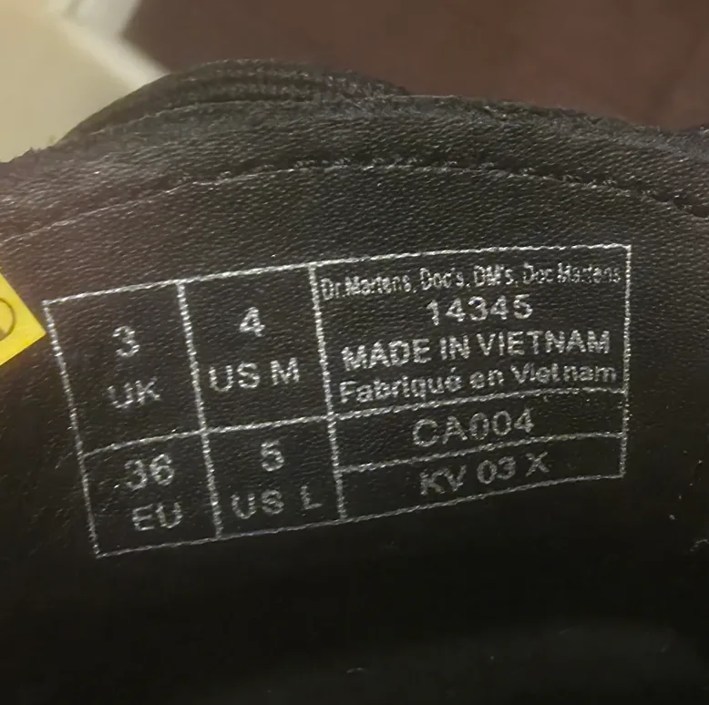 Dr. Martens 14345 Black Leather Shoes - US Size 4 (M)/5 (L) image indicator(4)