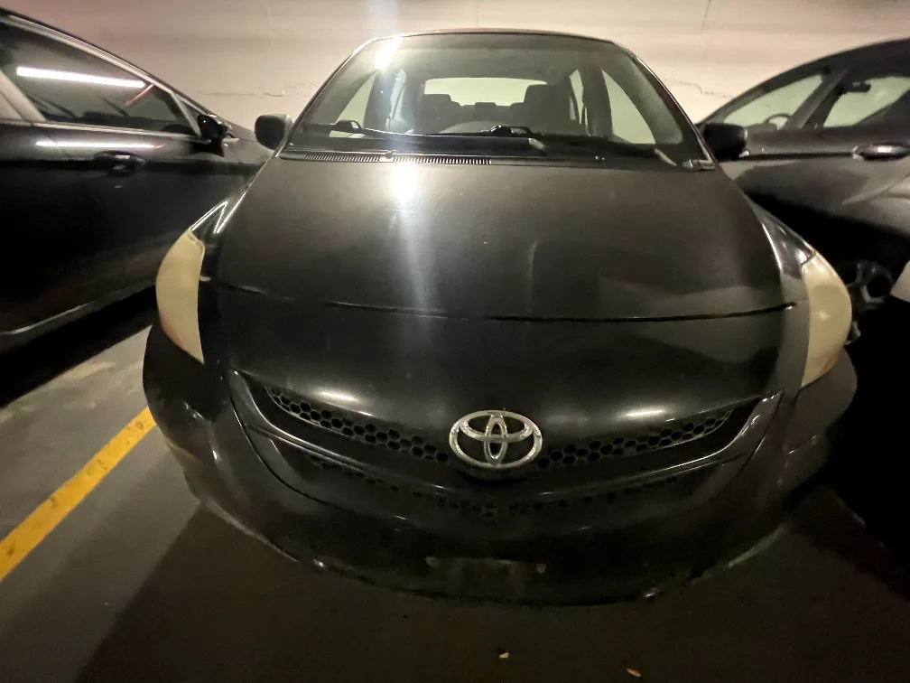 Black Toyota Yaris Sedan image indicator(3)