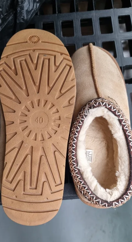 Women's Slippers Size 10 (EUR 40). image indicator(4)