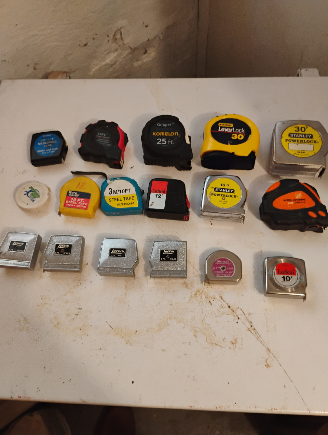 Variety of Tape Measures: Stanley, Lufkin, Komelon