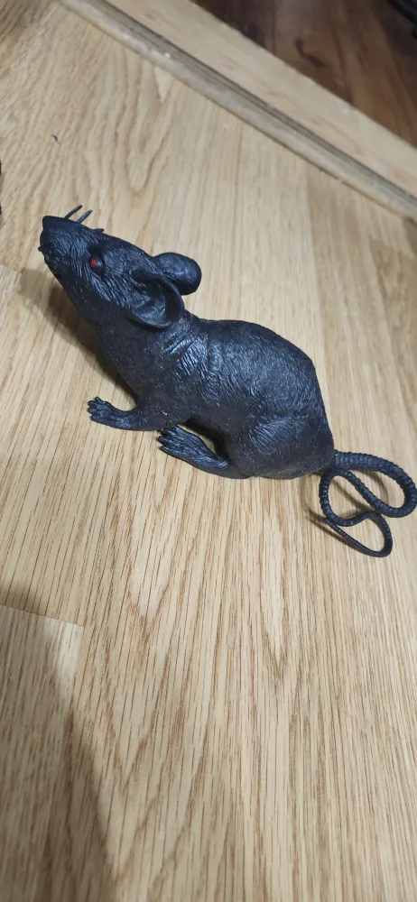 Black Halloween Decoration 🐀 Rat - 7 Inches image indicator(3)