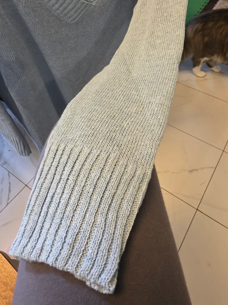 Light Blue V-Neck Sweater - Size XL image indicator(2)