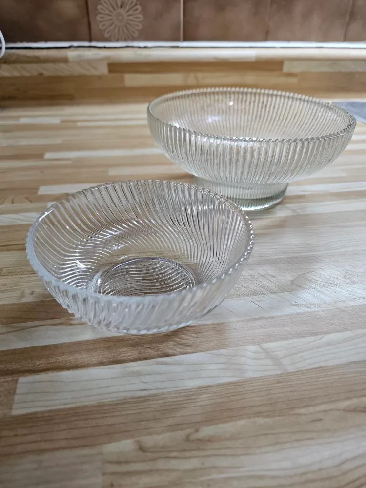 Hoosier Glass Bowls Set image indicator(2)