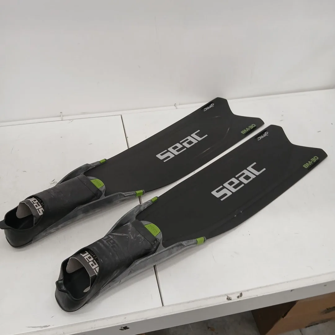 SEAC ITALIAN FREE DIVING LONG FINS - SIZE 6.5 TO 7 image indicator(3)