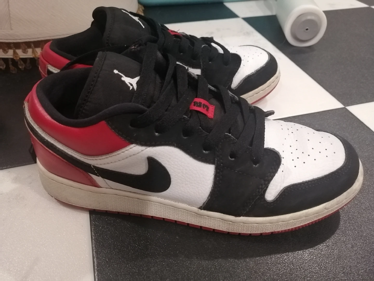 Aj1 low black toe