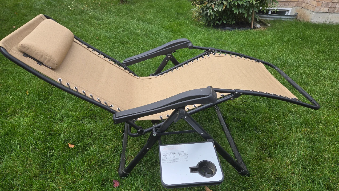 Zero Gravity Lounge Chair with Cup Holder thumbnail