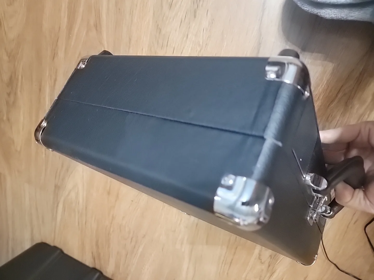 Victrola Vintage Suitcase Turntable image indicator(5)