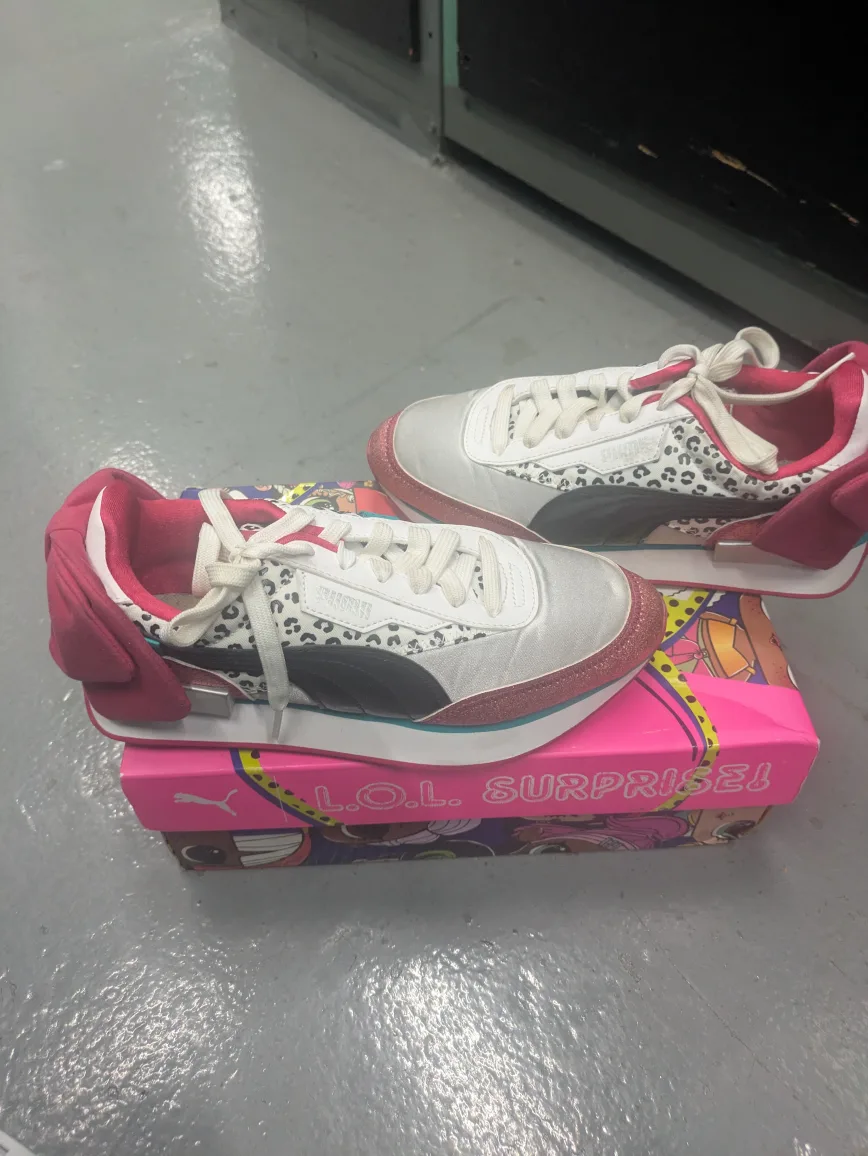 Puma Future Rider LOL Surprise! Sneakers Size 5 1/2 image indicator(2)
