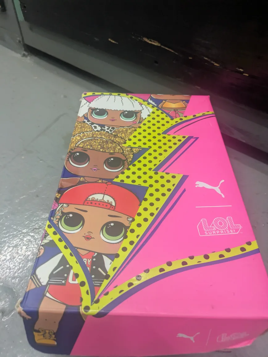 Puma Future Rider LOL Surprise! Sneakers Size 5 1/2 image indicator(5)