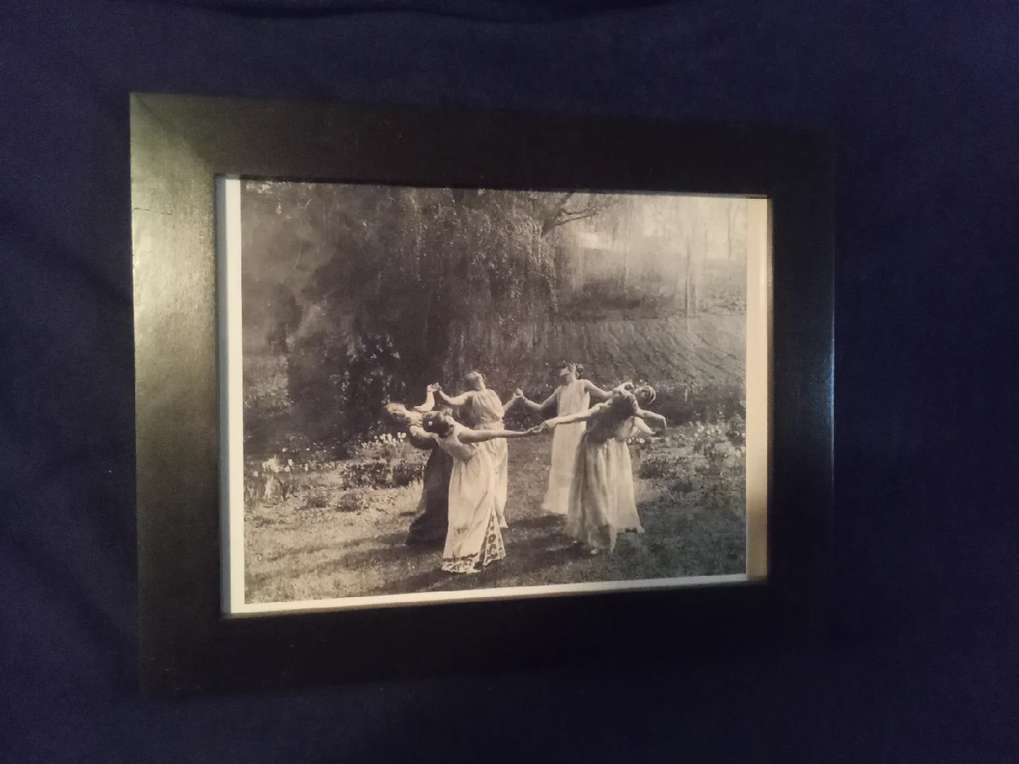 dancing under the moon picture thumbnail