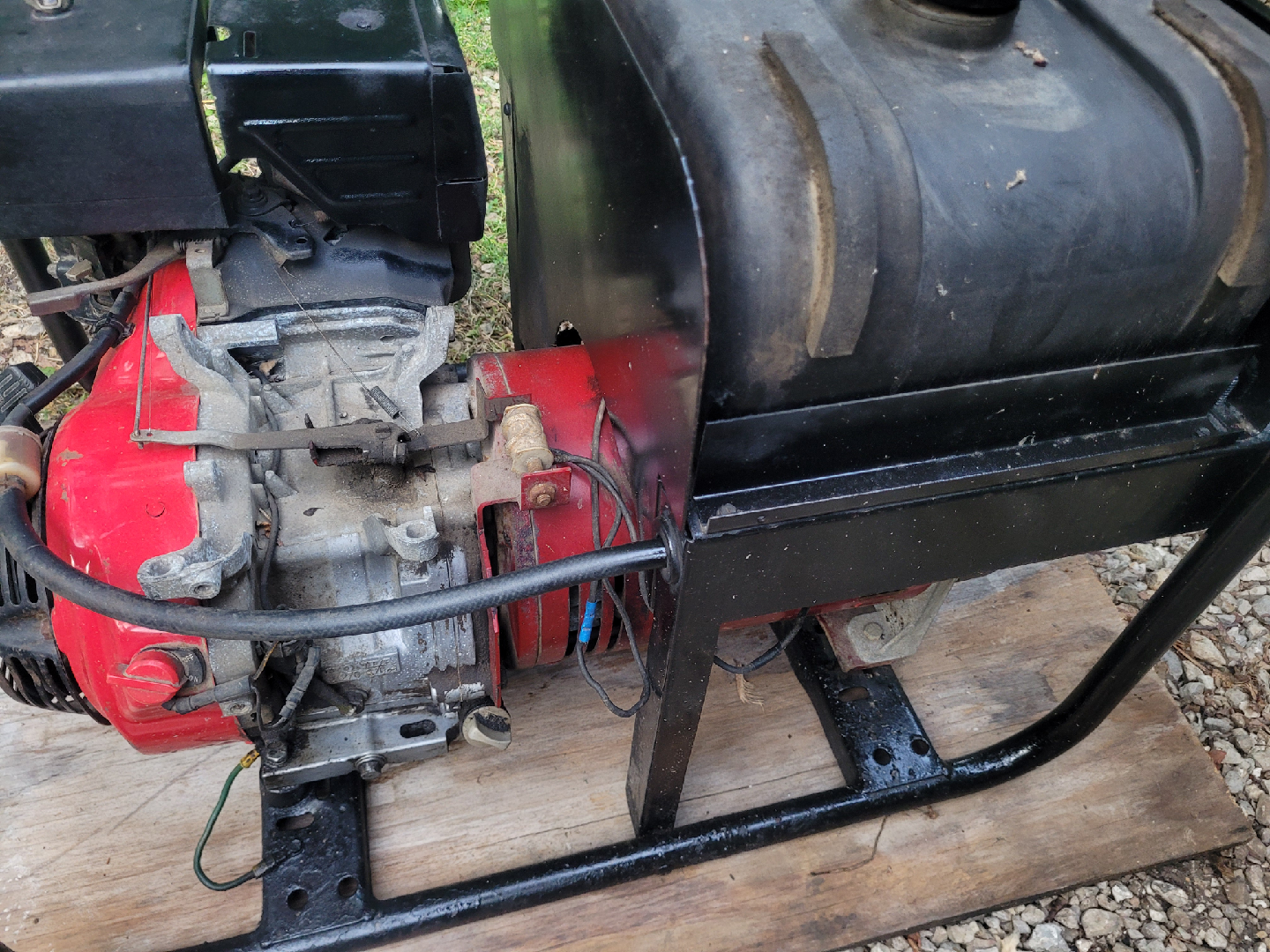 WINCO 8000 Generator - photo 4