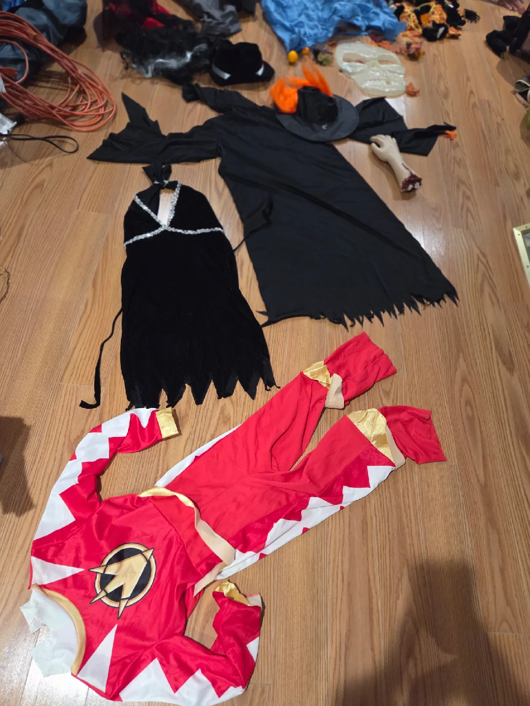 Halloween Costume Lot image indicator(2)