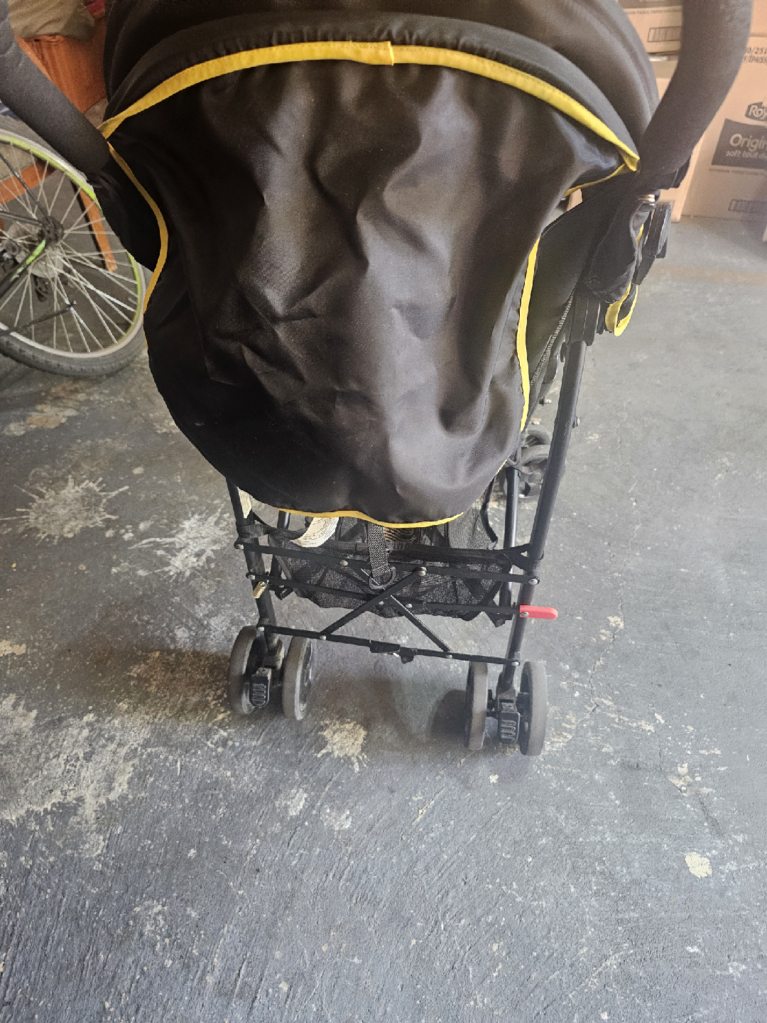 Black & Yellow Umbrella Stroller - photo 2
