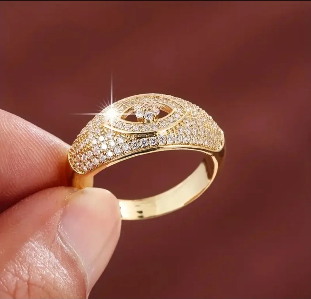 Gold Ring with Simulated Diamonds image indicator(5)