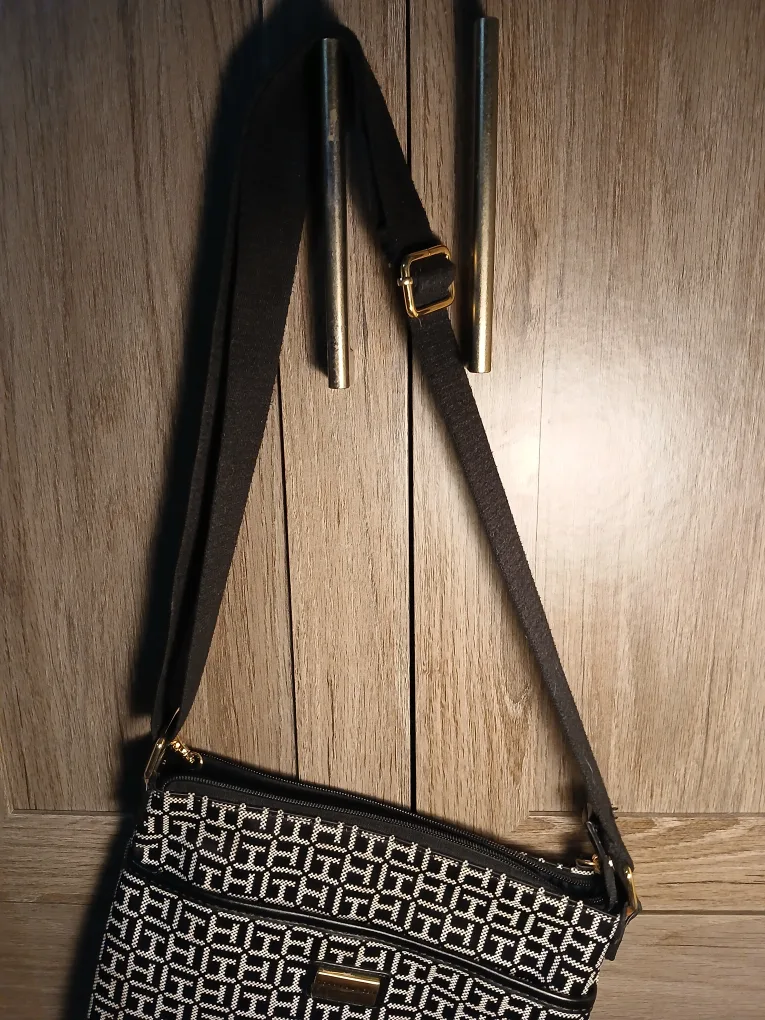 Tommy Hilfiger Crossbody Bag image indicator(4)