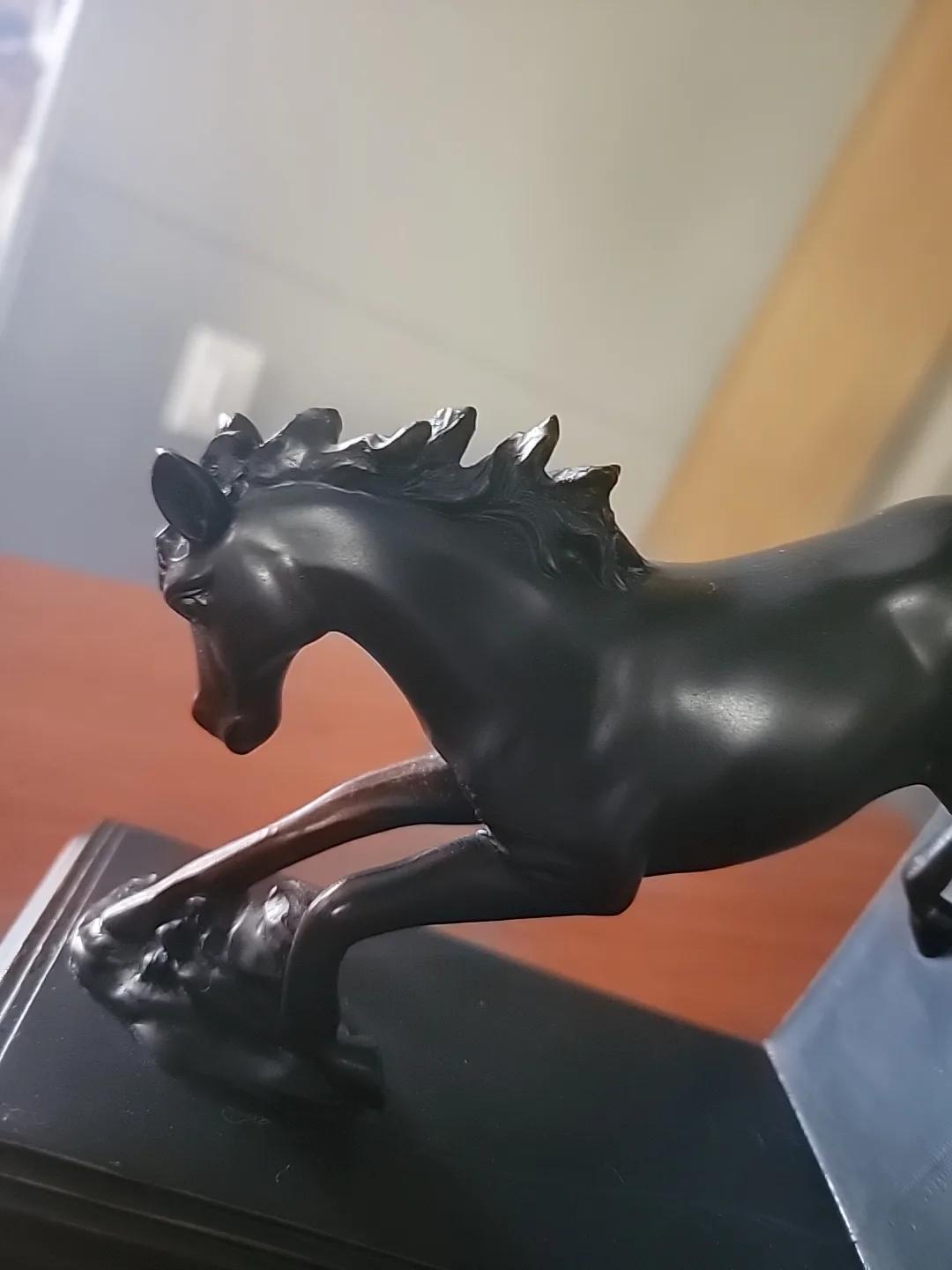 Horse Bookend - Black image indicator(8)