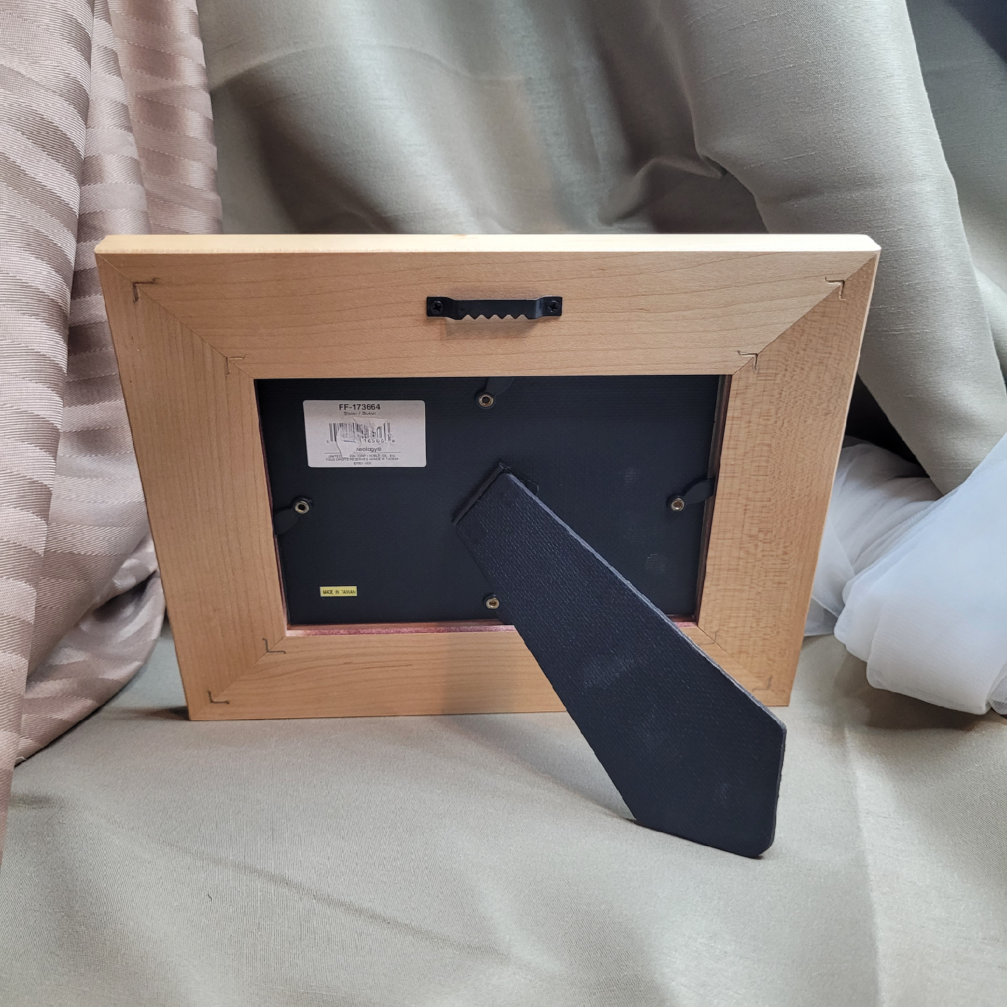 Wooden Sister Frame Holds 3 3/4 x 5 3/4" Picture - photo 4