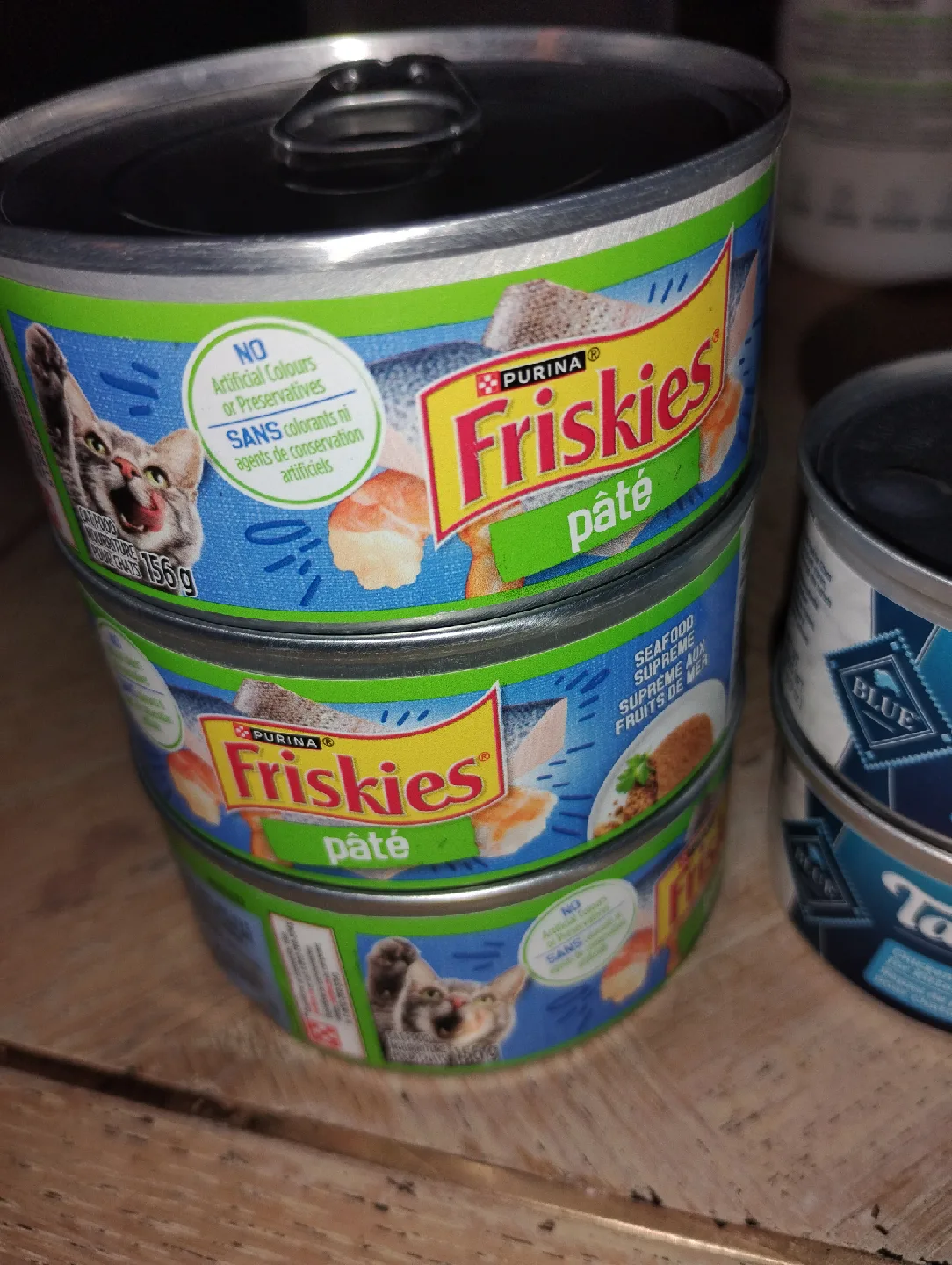 Mixed Lot: Friskies & Blue Tastefuls Cat Food image indicator(2)