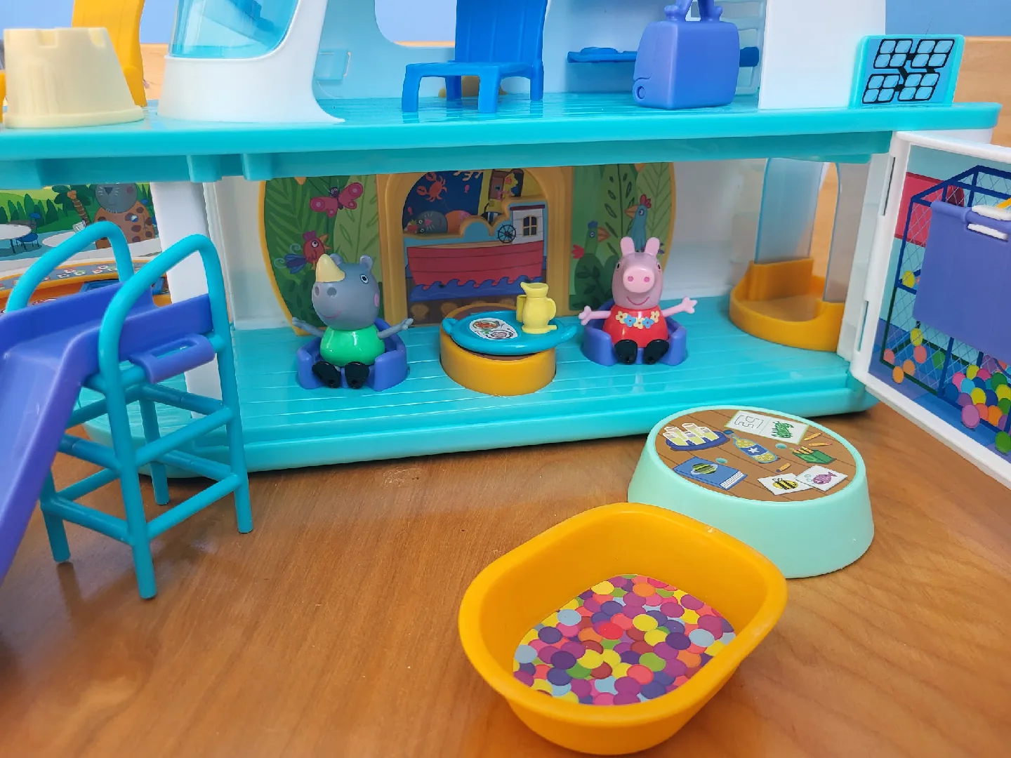 Peppa Pig's Adventures Boat Playset image indicator(2)