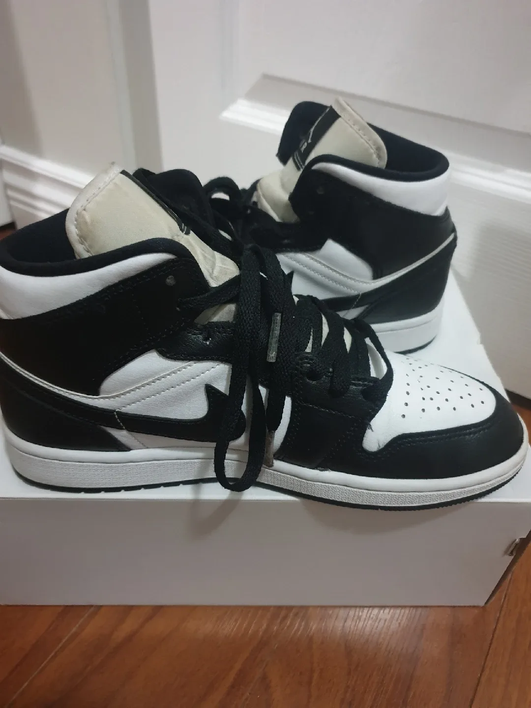 👟WOMEN'S AIR JORDAN MID👟 image indicator(5)