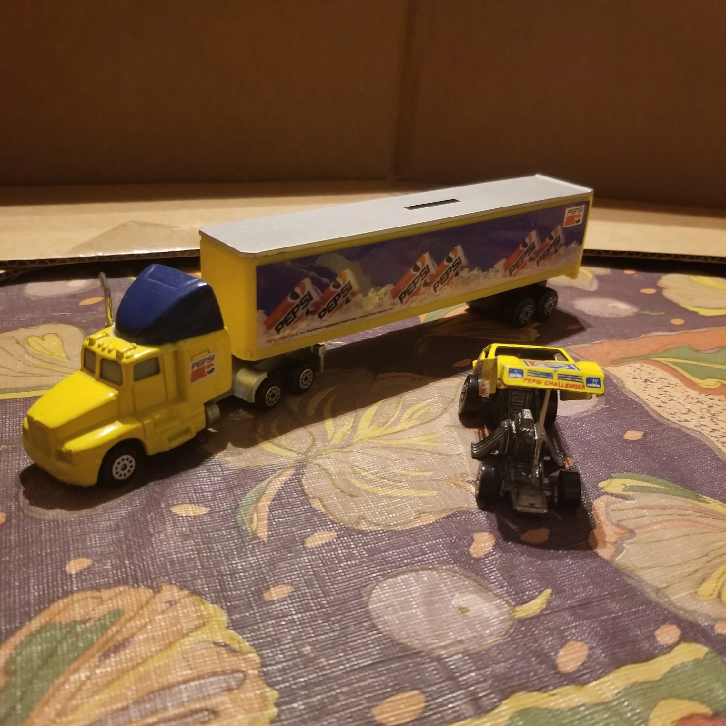 Vintage Pepsi Challenger Racing Semi Truck Toy Set - photo 3