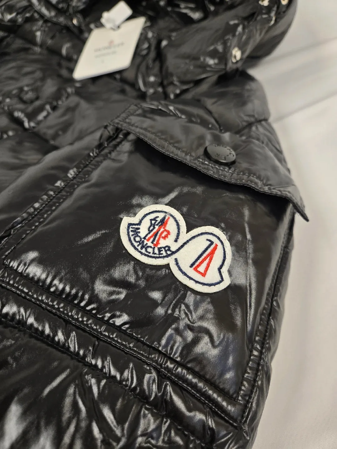 MONCLER jacket image indicator(2)