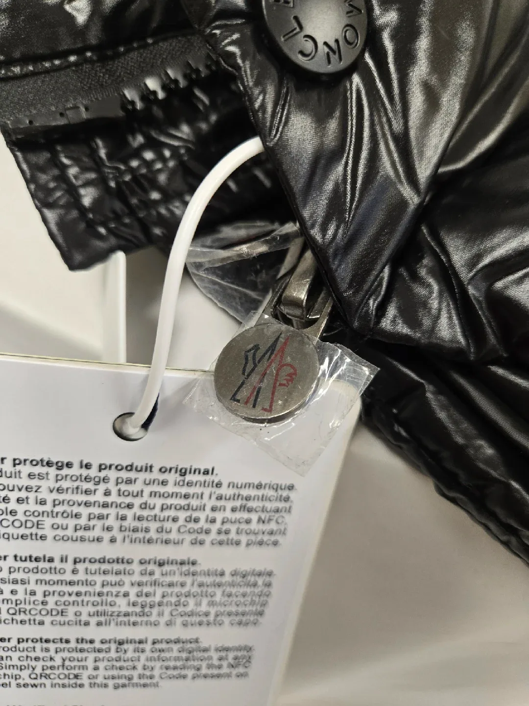 MONCLER jacket image indicator(7)