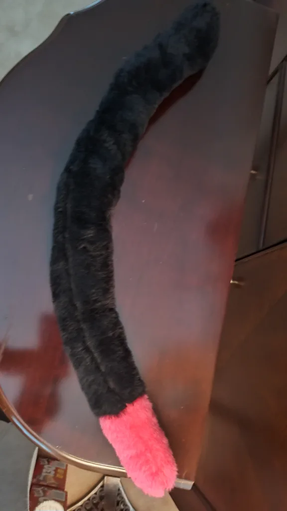 Faux Fur Tail - Black & Pink image indicator(3)