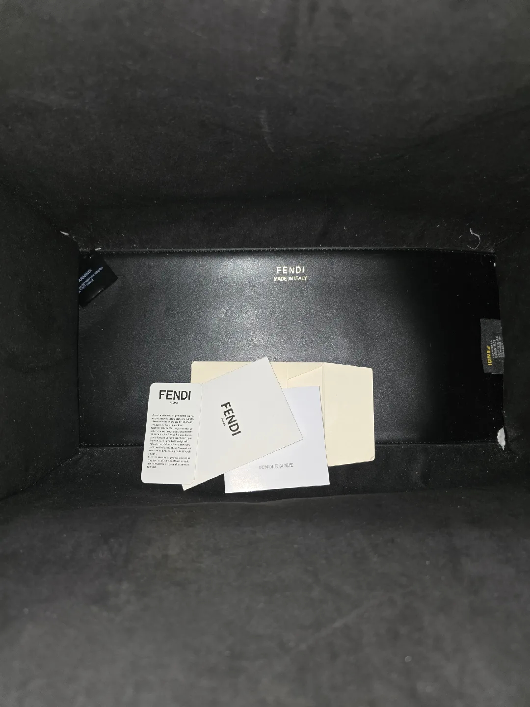 Fendi Roma Black Leather Tote Bag image indicator(2)