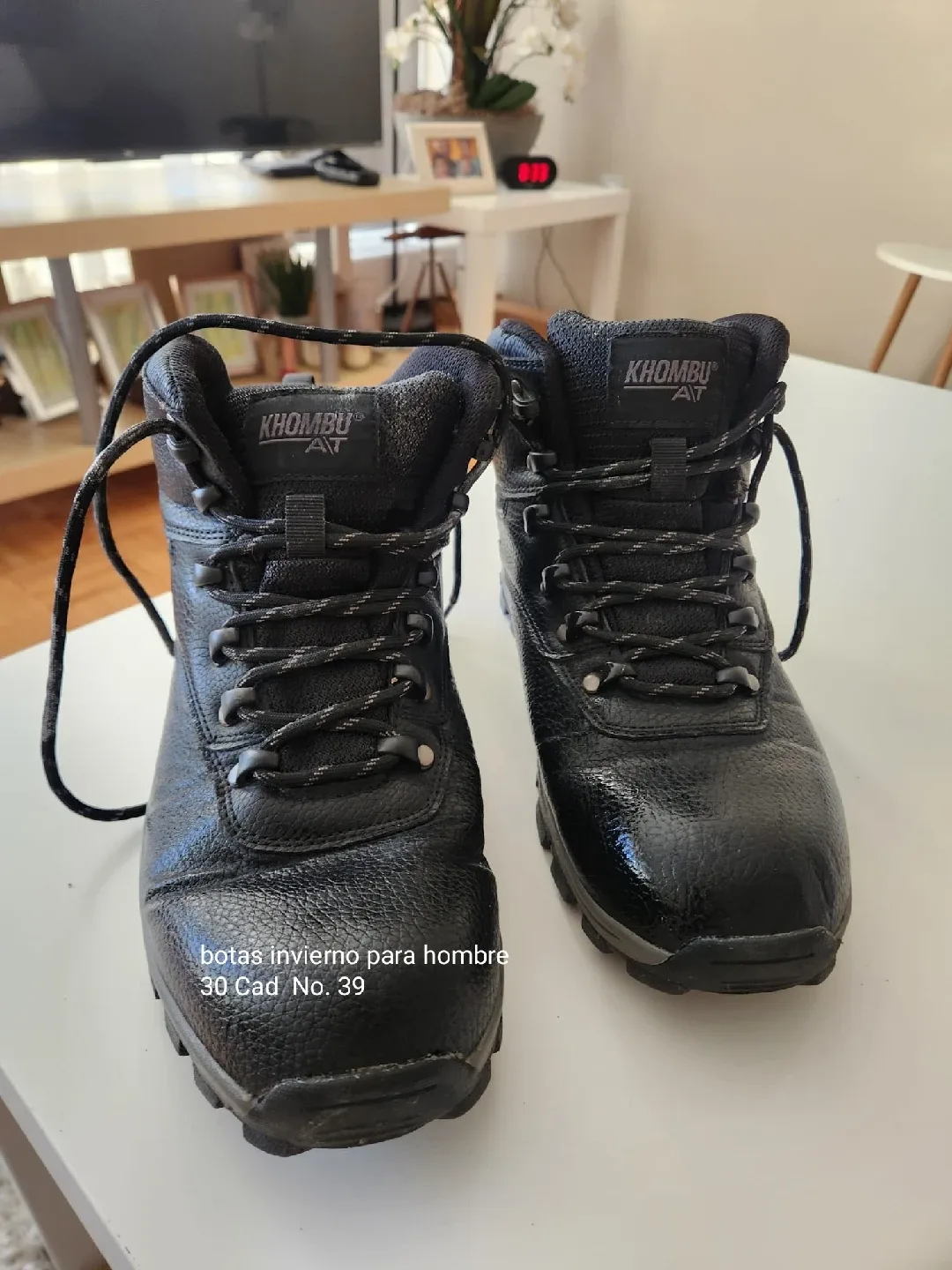 Khombu Black Winter Boots - Size 9 (Men's) thumbnail