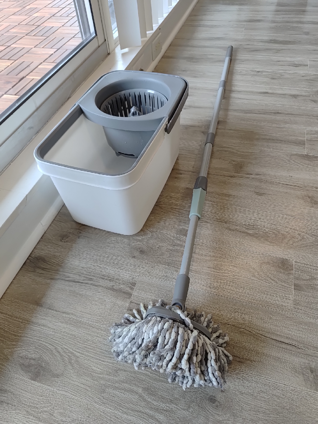 Spin mop with extra new head - photo 2