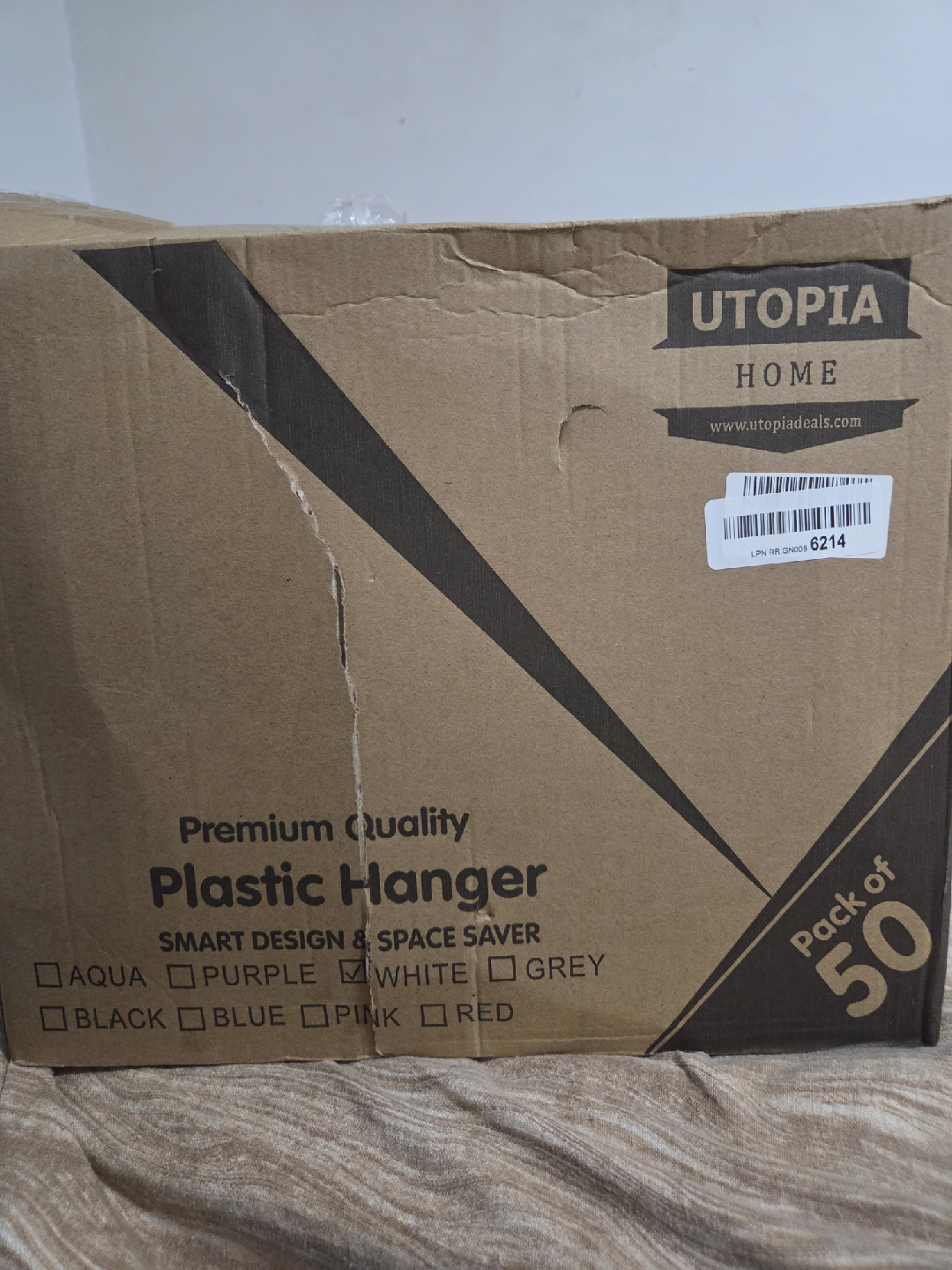 Utopia Home Plastic Hangers - White