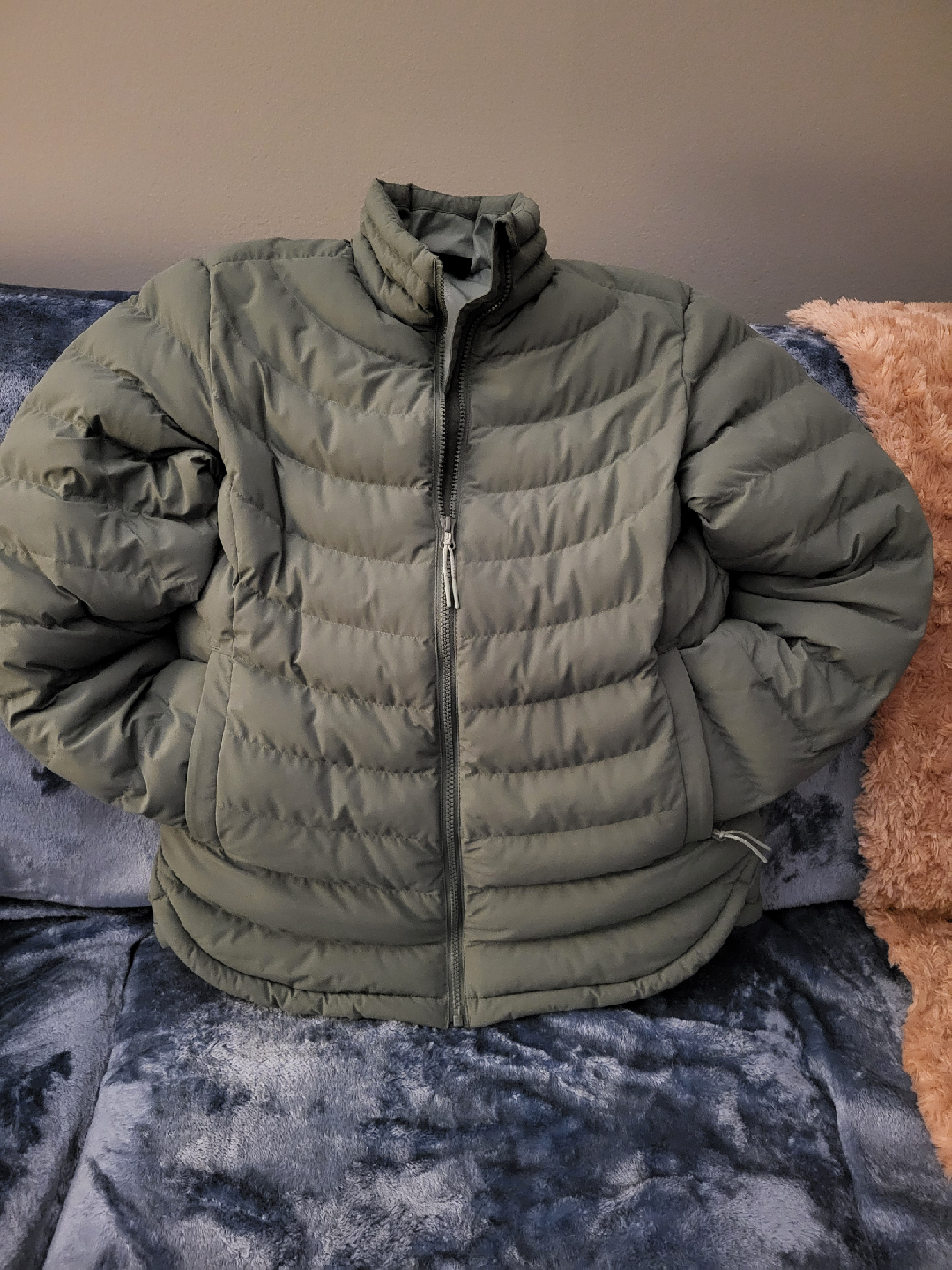 Wind River Puffer Jacket - Sage Green Size Medium