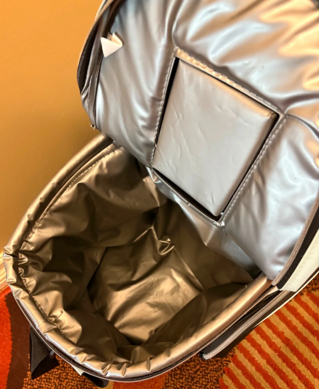 Coleman soft carry 30 can Cooler Bag image indicator(4)