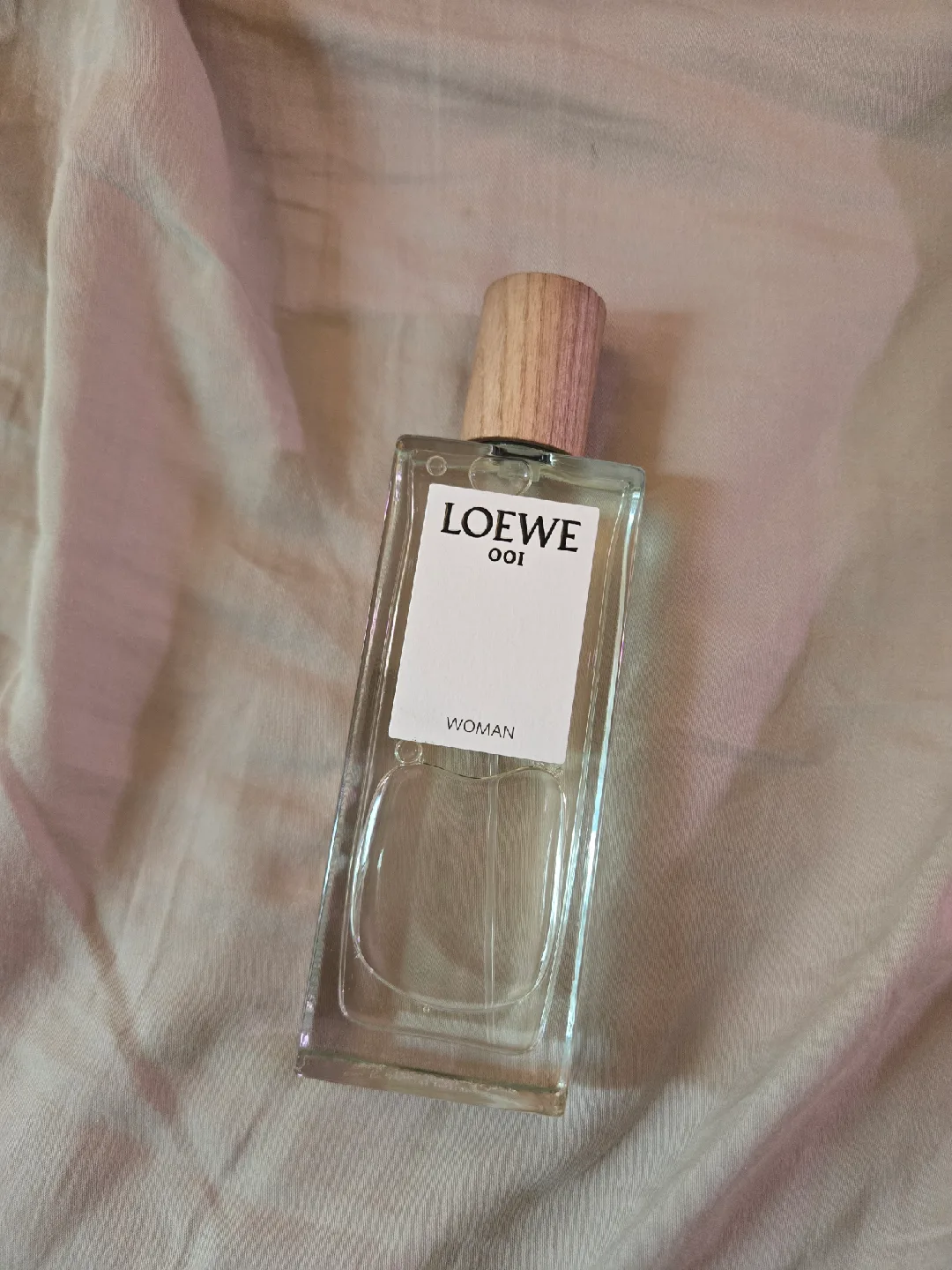 Loewe 001 Woman Eau de Parfum image indicator(2)