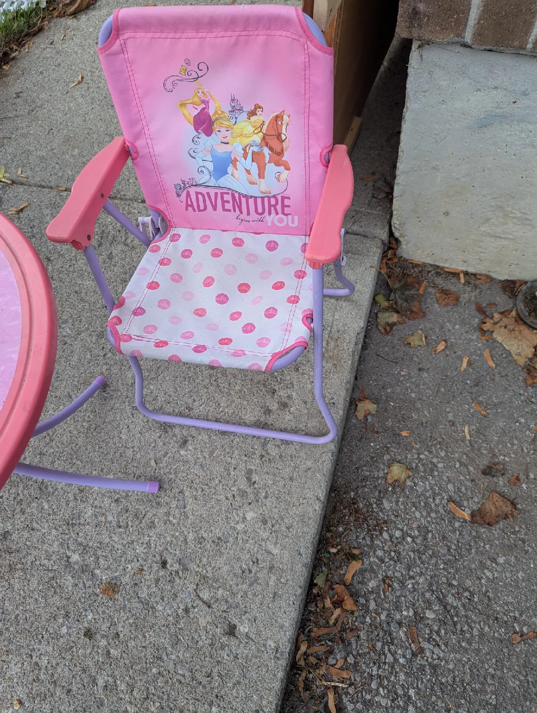 Disney Princess Kids Picnic Table Set image indicator(5)