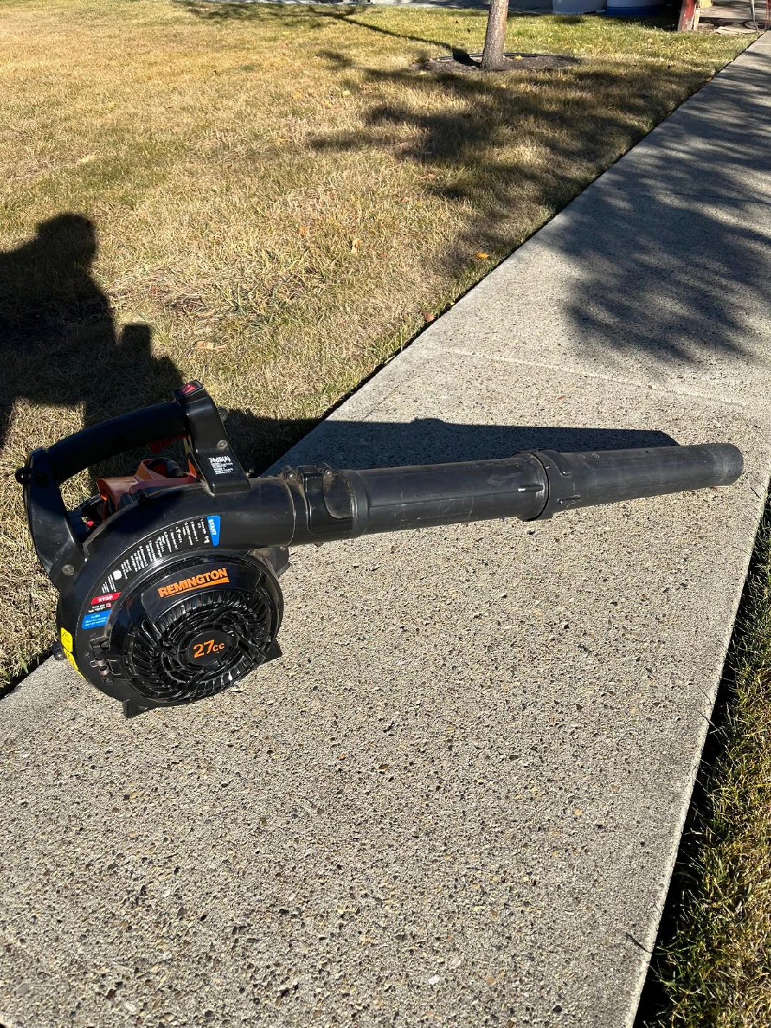 Remington QuickStart Ambush RM28BV Leaf Blower - photo 3