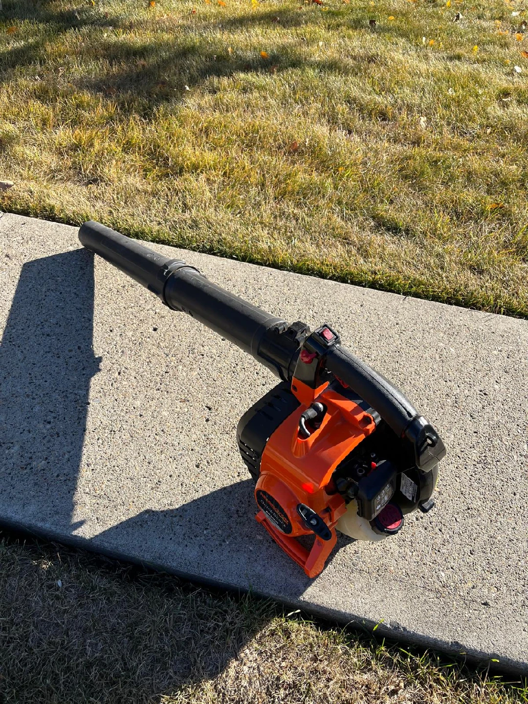 Remington QuickStart Ambush RM28BV Leaf Blower