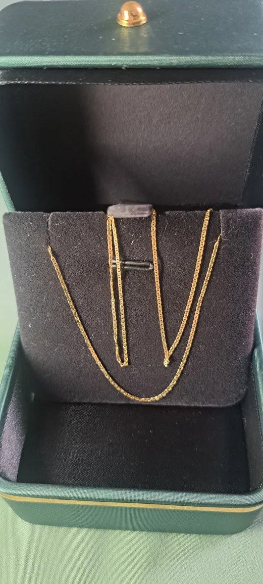 10K gold necklace Gucci link 16" 1mm image indicator(2)