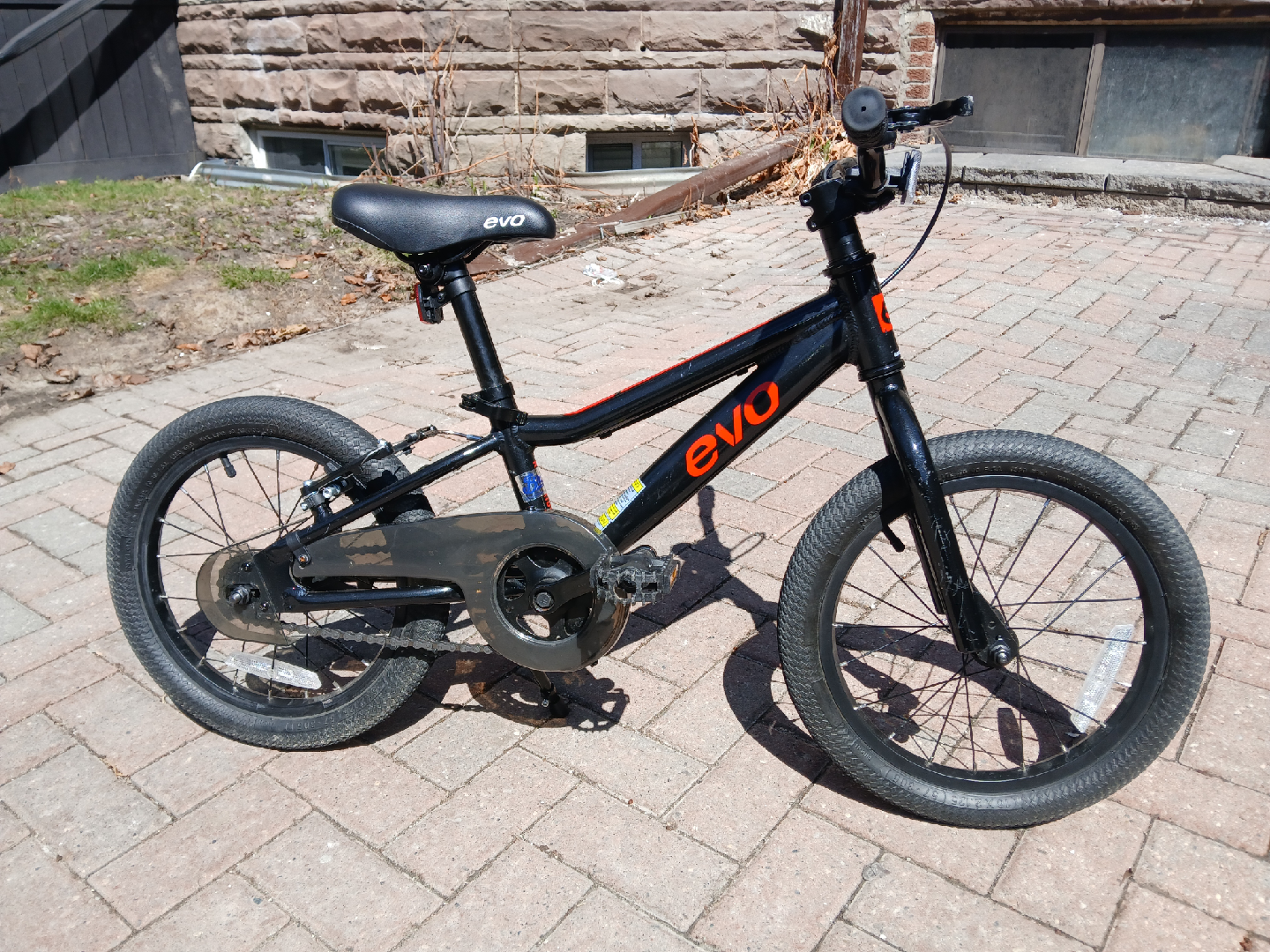 EVO 16 inch Kids Bike - Black & Red - photo 4