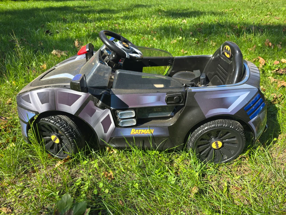 SOLD Batman Ride-On Car for Kids image indicator(3)