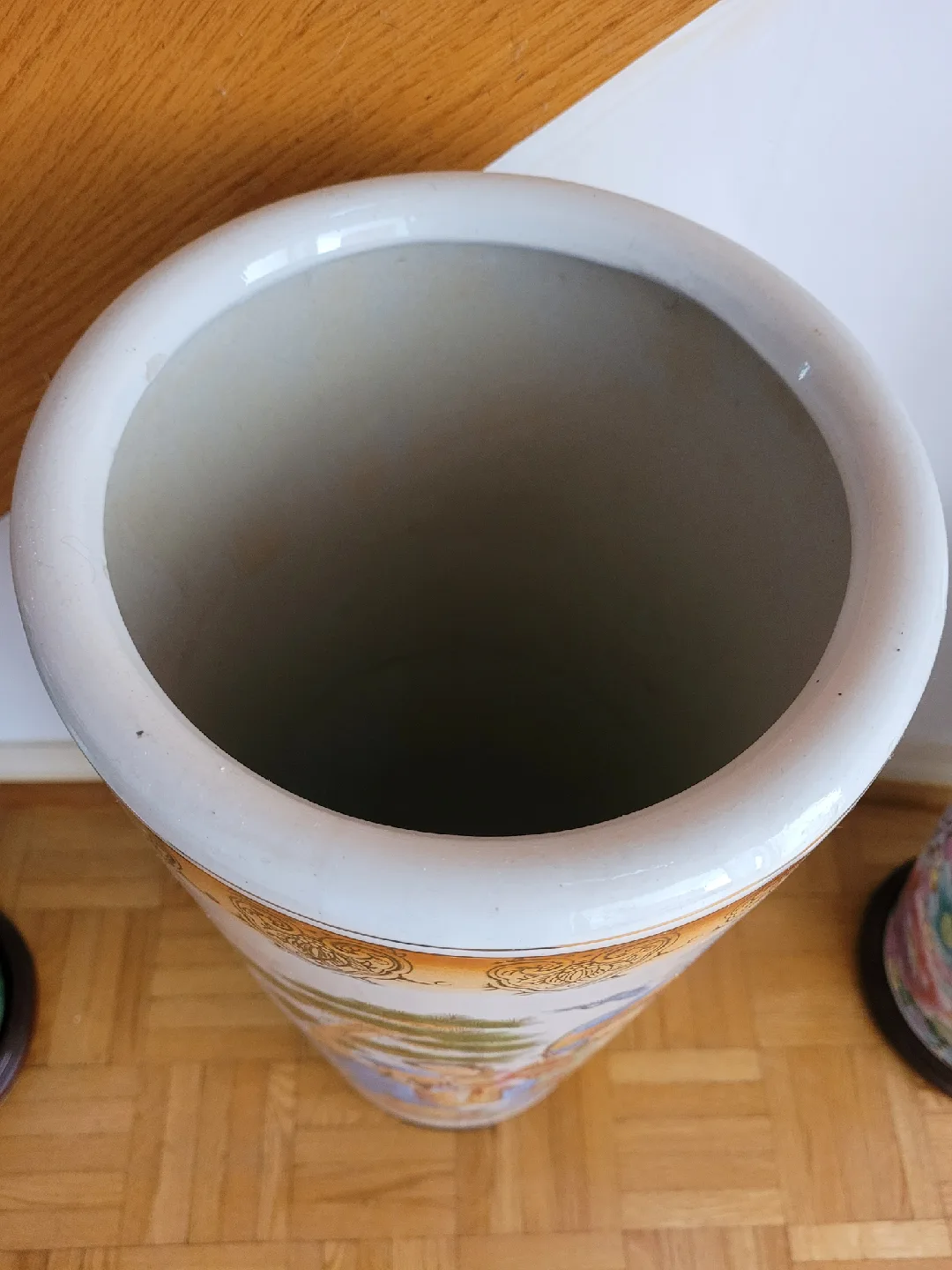 🥕 Vintage Asian Flower Vase image indicator(2)