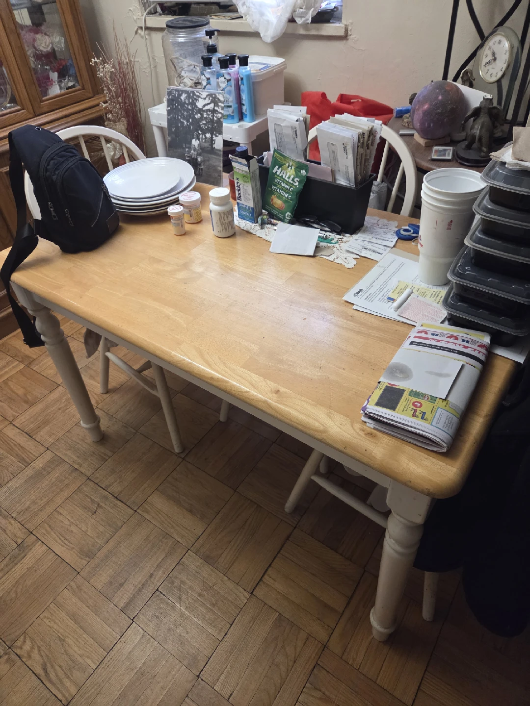 dinning room table and 4 chairs