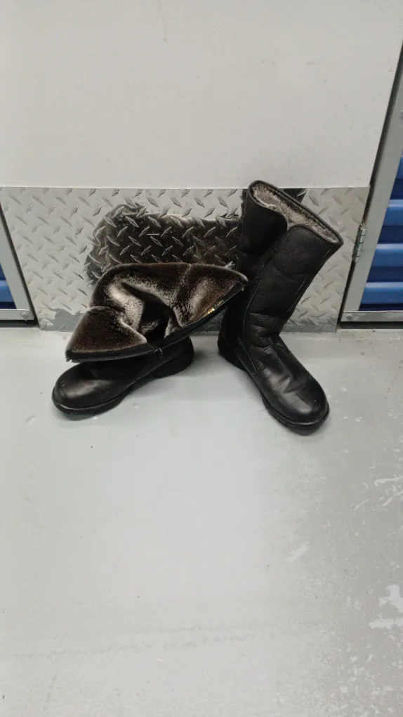 Black Winter Boots thumbnail