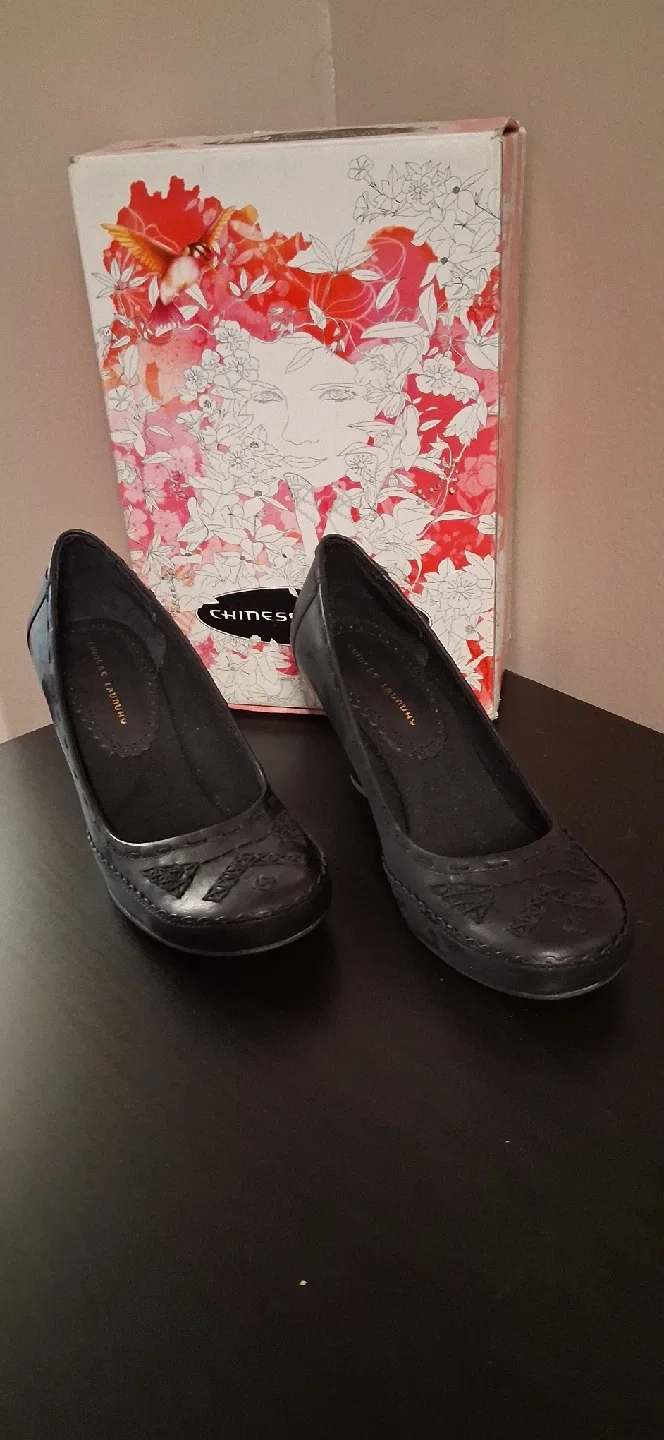 Chinese Laundry Black Wedges size 6 thumbnail