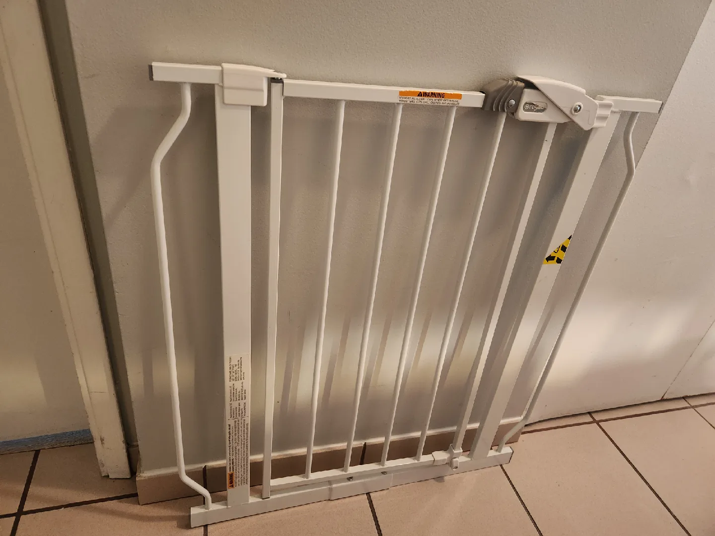 Regalo Easy Step Baby Gate image indicator(2)