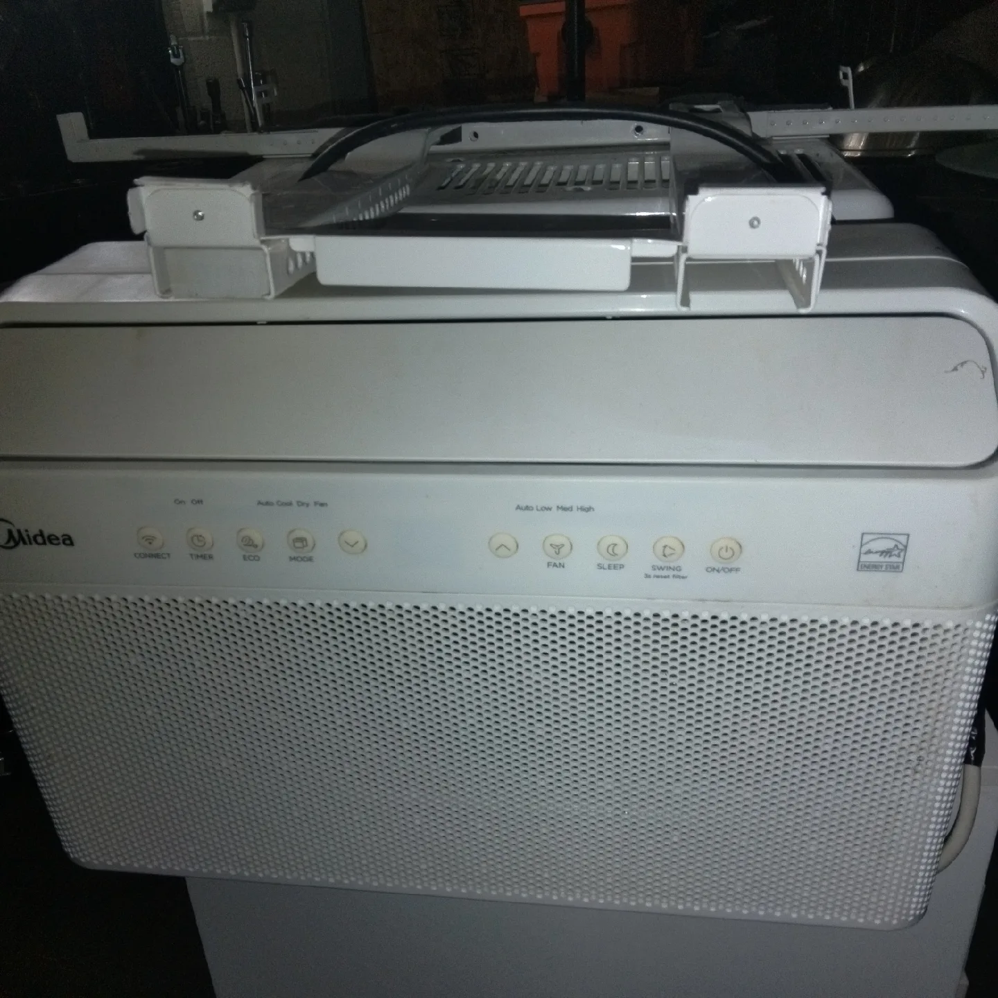 AC 8000 BTUS thumbnail